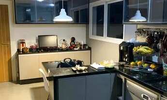 Imagem 4: Casa de condomínio sobrado para aluguel possui 400 metros quadrados com 4 quartos