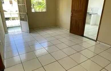 Imagem 3: Alugo casa em Benfica na rua principal