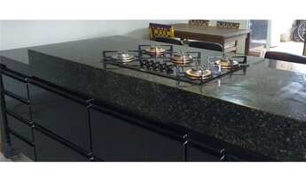 Imagem 5: Viva com estilo e conforto neste apartamento de 2 quartos com varanda gourmet e vista incr