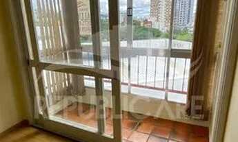 Imagem 4: Jksão, com cozinha e área de serviço separada, sacada fechada e com cortinas.CÓD 12403