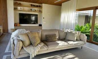 Imagem 6: Casa de condomínio para aluguel e venda possui 800 metros quadrados com 5 quartos