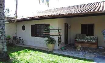 Imagem 2: Casa Linear no Centro da Cidade de Maricá, com 3 Quartos (sendo 1 Suíte), Piscina e Churra