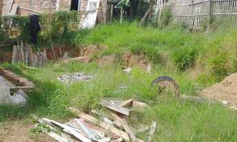 Imagem 6: Terreno com uma pequena casa