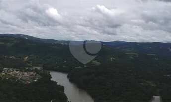 Imagem 3: Casa com 2 dormitórios sendo 2 suítes, com piscina no Condomínio Chácaras Bela Vista - Mai