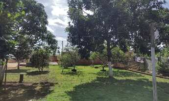 Imagem 6: Vende-se uma casa com um enorme lote