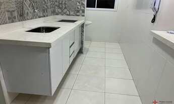 Imagem 4: APTO COM FINO ACABAMENTO, SENDO 02 DORMITÓRIOS, AMPLA SALA COM SACADA, COZINHA PLANEJADA