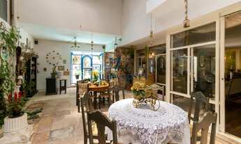 Imagem 7: Casa para venda possui 1130 metros quadrados com 7 quartos