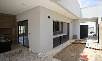 Imagem 3: Casa térrea para venda possui 251 metros quadrados com 3 quartos em Centro - Vinhedo - SP