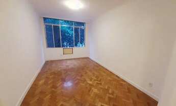 Imagem 2: 03 QUARTOS (01 SUÍTE), 01 VAGA, PORTARIA 24h, REFORMADO, próximo ao METRÔ e PRAIA, à venda