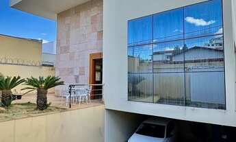 Imagem: Maravilhosa Casa à Venda no Bairro Ibituruna