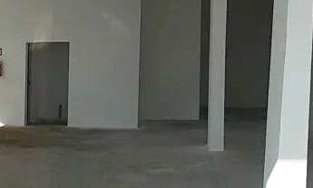 Imagem 4: Oportunidade Única: Loja Comercial no Centro Profissional Lusitano