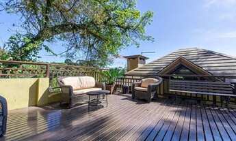 Imagem 7: Viva o encanto de estar a poucos passos da famosa rua Coberta em Gramado