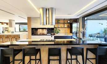 Imagem 2: Casa com 782m² priv., 4 suítes, ampla vista mar, à venda no Bosque das Mansões, São José-S