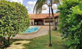 Imagem 6: Sobrado amplo no Centro de Bady Bassitt