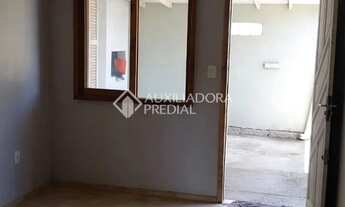 Imagem 2: CASA GEMINADA Casa com 3 dormitórios