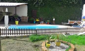 Imagem: Casa com piscina 3 dormitórios sendo 2