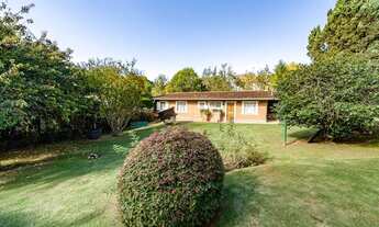 Imagem 2: Casa térrea a venda com 357 metros quadrados 4 quartos em Vila Jaguaribe - Campos do Jordã