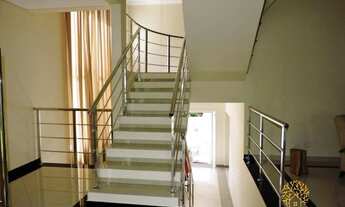 Imagem 5: Casa Nova, moderna, 4 suítes e 7 vagas cobertas!