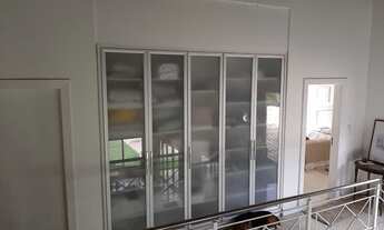 Imagem 2: Casa de condomínio para venda possui 800 metros quadrados com 4 quartos