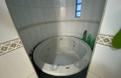 Imagem 4: Alugo ponto comercial duplex e casa em anexo com cinco suites