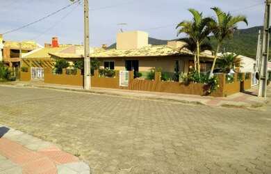 Imagem 2: Casa á venda 03 dorm.(01 suíte com hidro) térrea + edícula no Loteamento Quinta dos Açores