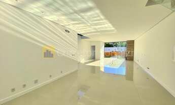 Imagem 3: Casa para venda tem 221 metros quadrados com 3 quartos em Boa Vista - Novo Hamburgo - RS