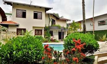 Imagem 1: Casa à venda Costa e Silva, Joinville/SC. Ampla residência com 6 dormitórios, piscina