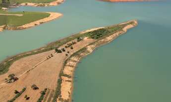 Imagem 3: Terreno de Marina 3.000m² sendo 35m² frente para represa, em Guapé região de Capitólio