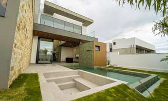 Imagem 6: Casa de condomínio sobrado para venda tem 305 metros quadrados com 4 quartos