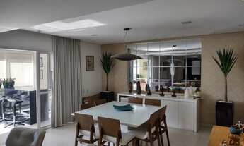 Imagem 4: Apartamento de alto padrão com 242 m² de área útil, 3 suítes, 3 vagas de garagem, ampla s