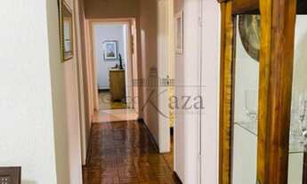 Imagem 3: Casa com Edícula - Vila Industrial - 4 Dormitórios - 190m²