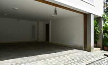 Imagem 7: Casa com quatro quartos em rua deliciosa da Gávea