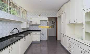 Imagem 7: Casa 3 suítes (1 máster), 3 salas, churrasqueira, quintal amplo, piscina, 4 vagas, dependê