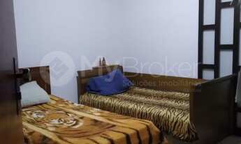 Imagem 7: Casa com 4 quartos - Bairro Parque São Jorge I em Uberlândia