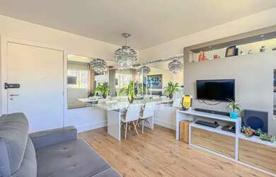 Imagem 3: Apartamento para venda tem 69 metros quadrados com 3 quartos em Passo da Areia - Porto Ale