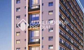 Imagem 2: PORTO ALEGRE - Apartamento Padrão - Azenha