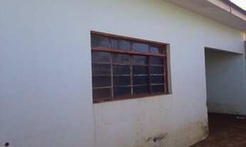 Imagem 3: Casa para venda possui 137 metros quadrados com 2 quartos em Centro - Pradópolis - SP