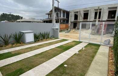 Imagem 3: Lindo geminado com 2 quartos em Itacolomi - Balneário Piçarras - SC