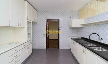 Imagem 6: Casa 3 suítes (1 máster), 3 salas, churrasqueira, quintal amplo, piscina, 4 vagas, dependê