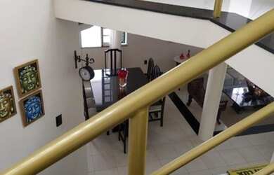 Imagem 6: Casa com 2 pavimentos no bairro Atalaia