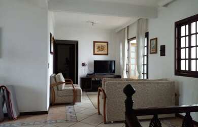 Imagem 3: Casa para venda com 200 metros quadrados com 4 quartos bairro Ipiranga - São José - SC