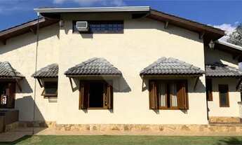 Imagem 7: Maravilhosa casa térrea 5 dormitórios sendo 2 suítes, 1 máster. 4 salas, lazer completo