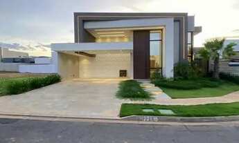 Imagem 2: Casa de condomínio térrea para venda tem 300 metros quadrados com 3 quartos