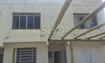 Imagem 3: Casa Térrea com piscina, 03 Suítes e 03 vagas