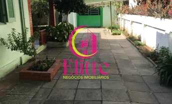 Imagem 7: Casa estilo clássico ao lado da estação Sapucaia