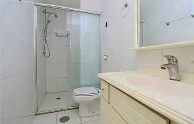 Imagem 13: Apartamento com 2 Dormitorio(s) localizado(a) no bairro Menino Deus em Porto Alegre / Re