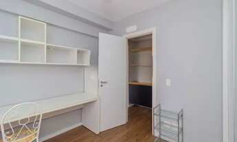 Imagem 6: Apartamento para venda possui 68 metros quadrados com 2 quartos em Santana - Porto Alegre