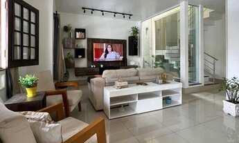 Imagem: Casa em condomínio fechado duplex na Av