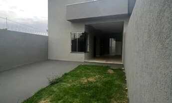 Imagem 2: Casa no Aero Rancho com 3 quartos sendo 1 suíte, varanda e quintal