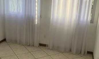 Imagem 4: Quarto vazio Quarto com aluguel por R$1.000 /mês